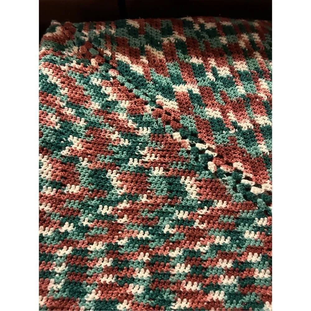 Crochet throw blanket mauve‎ 52x54”